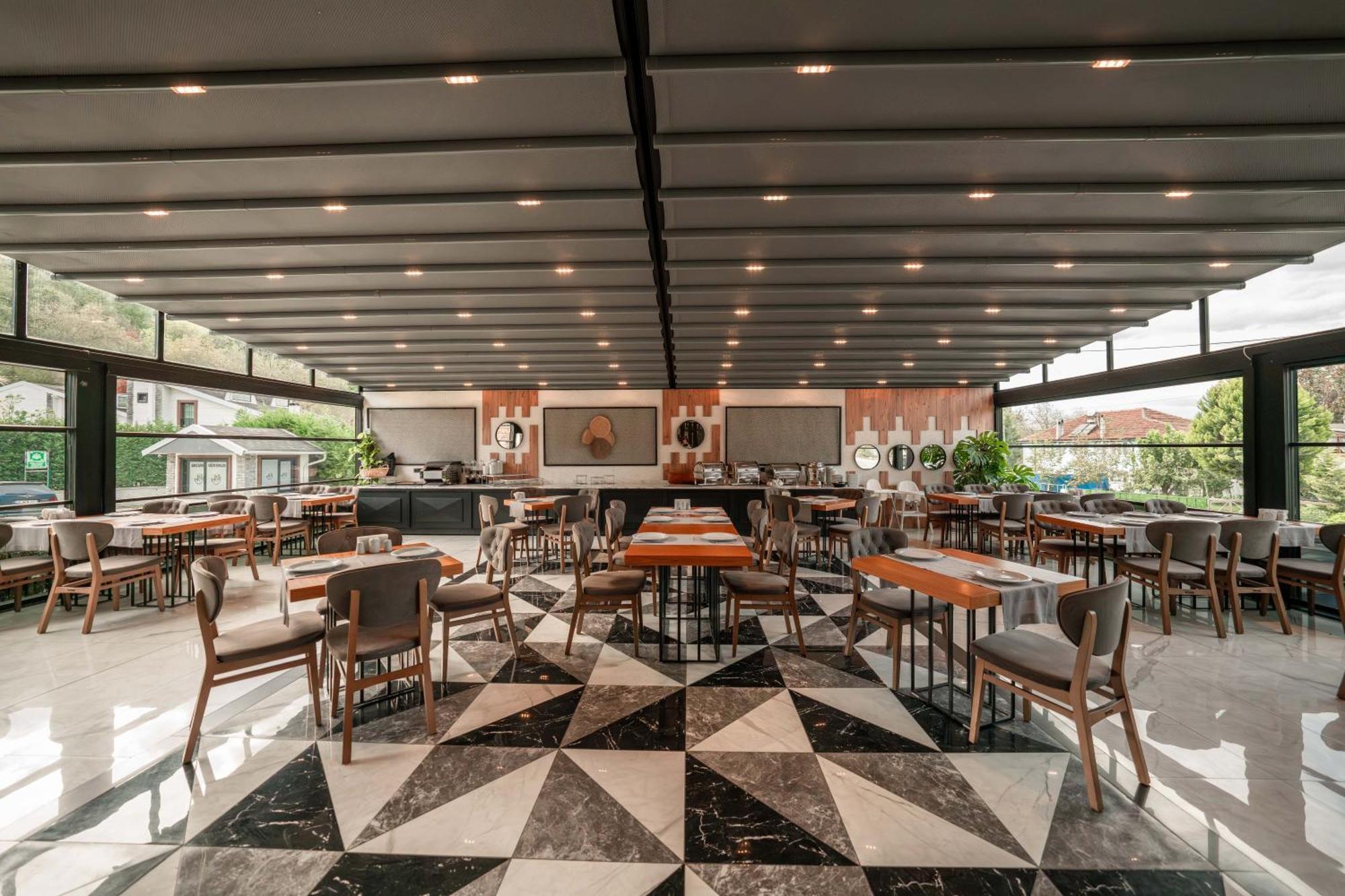 ספנג'ה Alfa Suites & Spa מראה חיצוני תמונה